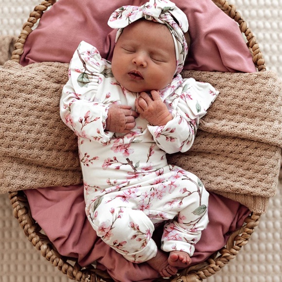 Floral newborn footie & swaddle blanket (NWT) bundle - Picture 2 of 7